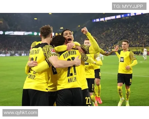 多特蒙德迎战门兴1万球迷现场助威激情四溢 多特蒙德迎战门兴1万球迷现场助威激情四溢